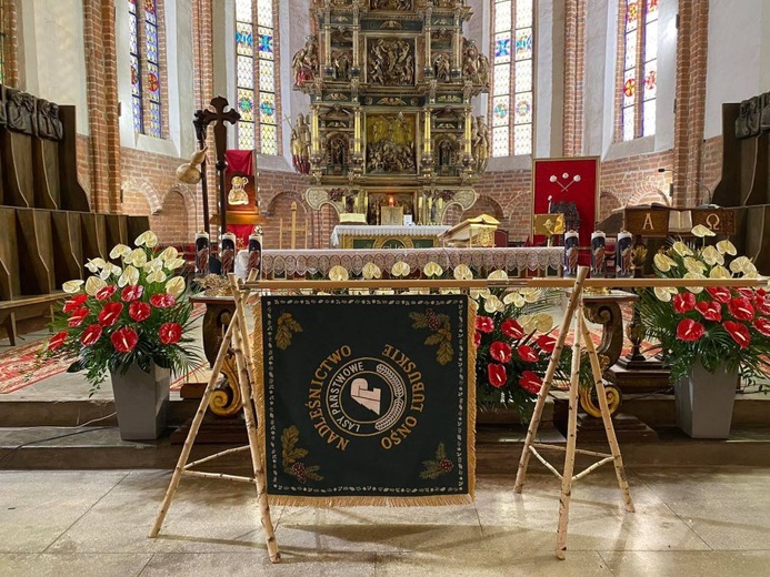 Bp Lityński poświęcił sztandar leśników z Ośna Lubuskiego