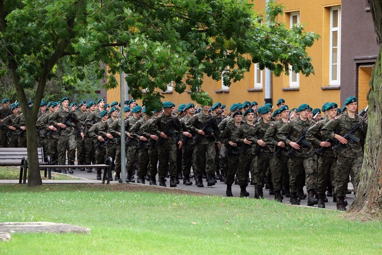 Przysięga podchorążych Akademii Wojsk Lądowych 2021