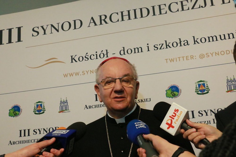 Konferencja prasowa przed rozpoczęciem synodu.