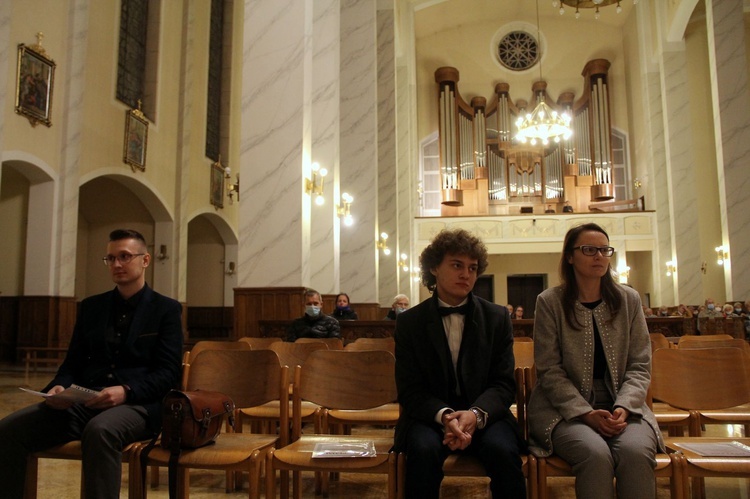 Tarnów. VI Festiwal Organistów "Cantantibus Organis"