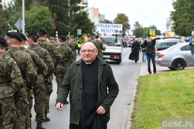 Mężczyźni dali świadectwo na ulicach Międzyrzecza