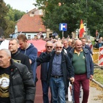 Mężczyźni dali świadectwo na ulicach Międzyrzecza