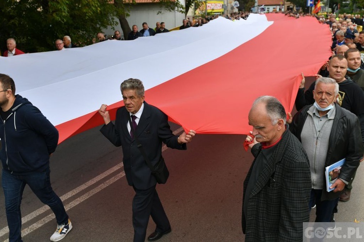 Mężczyźni dali świadectwo na ulicach Międzyrzecza