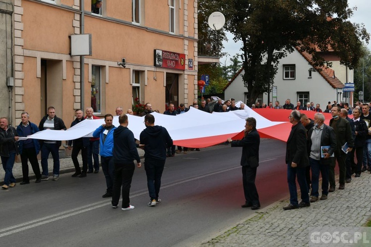 Mężczyźni dali świadectwo na ulicach Międzyrzecza