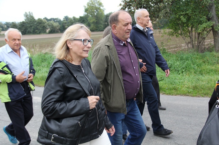 Z Ciepłowód do Kobylej Głowy
