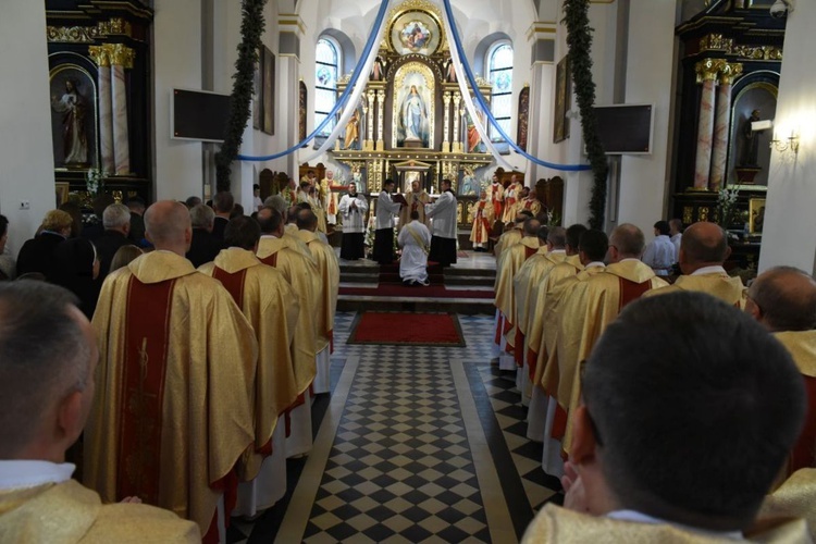 Święcenia w Piwnicznej