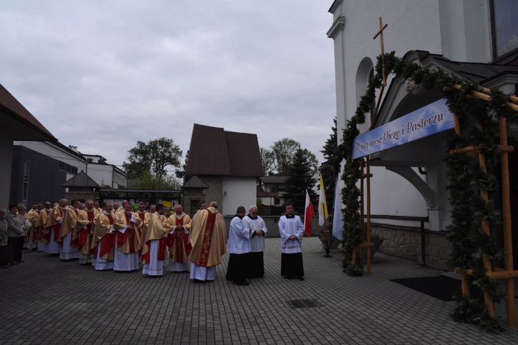 Święcenia w Piwnicznej