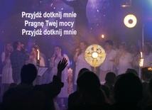 Centralnym punktem wydarzenia była adoracja Najświętszego Sakramentu.
