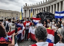 Franciszek: nie zamykajmy się w małych grupkach