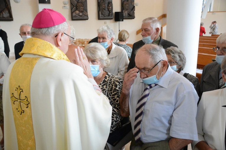 Dziękczynienie złotych jubilatów małżeńskich