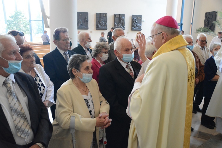 Dziękczynienie złotych jubilatów małżeńskich