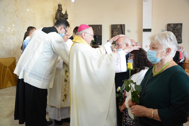 Dziękczynienie złotych jubilatów małżeńskich