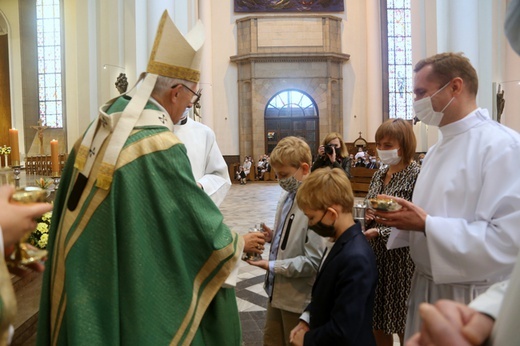 Nowi nadzwyczajni szafarze Komunii Świętej, cz. 1