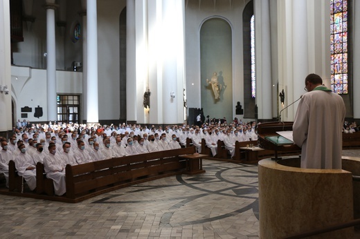 Nowi nadzwyczajni szafarze Komunii Świętej, cz. 2