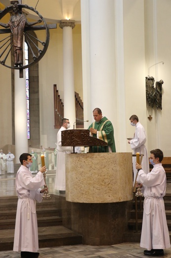 Nowi nadzwyczajni szafarze Komunii Świętej, cz. 2