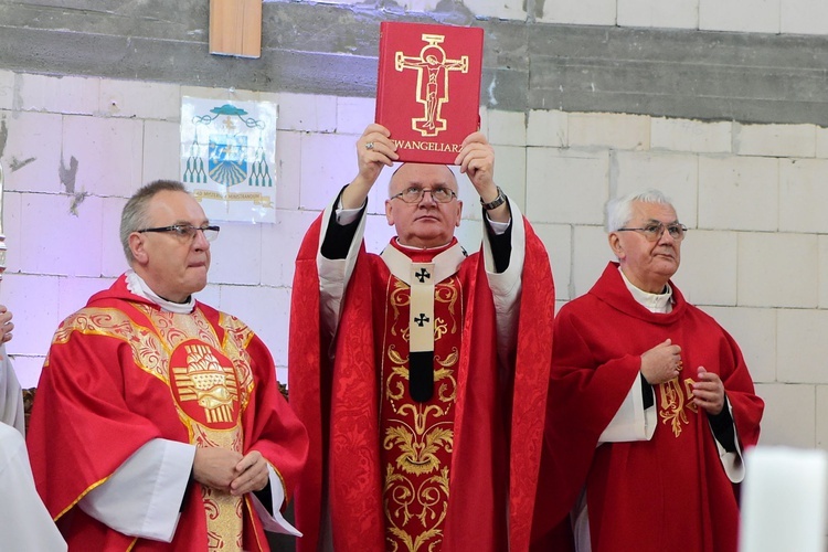 Kościół św. Jana Bosko w Gutkowie - poświęcenie kamienia węgielnego