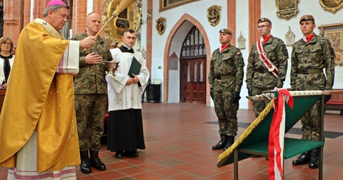 Niech sztandar przypomina o waszej tożsamości