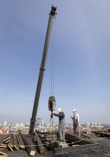 Katowice. Zdjęcie dzwonów w katedry Chrystusa Króla