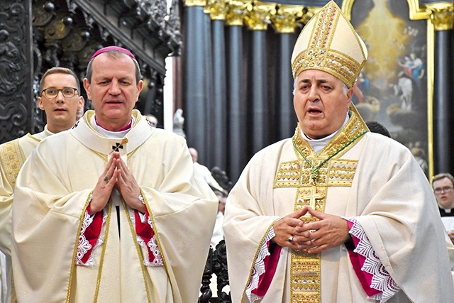 	Ceremonia miała miejsce po raz pierwszy w historii katedry oliwskiej.