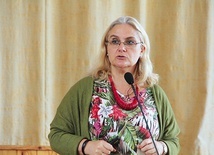 Psycholog z Poznania wygłosiła wykład podczas otwarcia nowego oddziału poradni. 