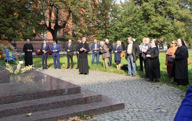 Koronka do Bożego Miłosierdzia na ulicach Wrocławia