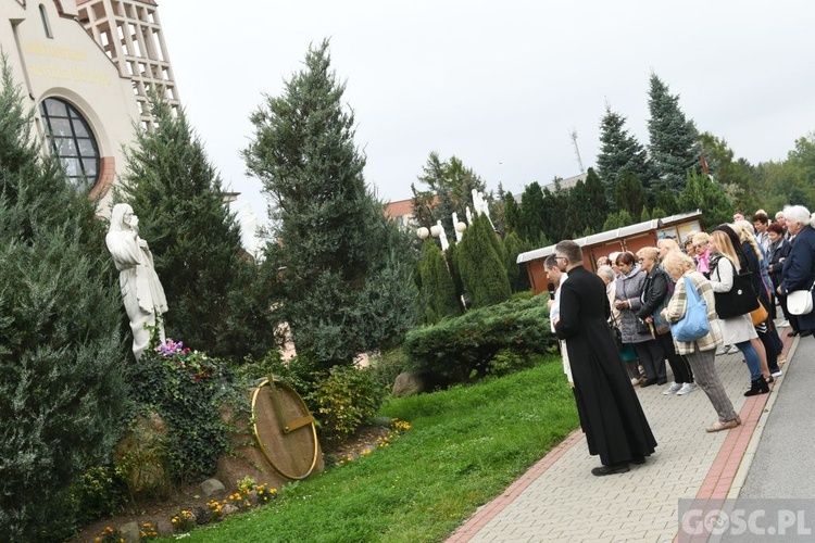 Iskra miłosierdzia na ulicach Świebodzina