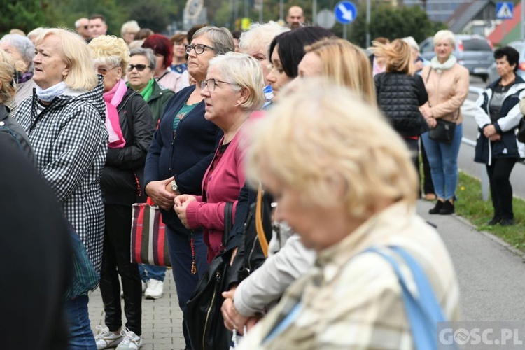 Iskra miłosierdzia na ulicach Świebodzina