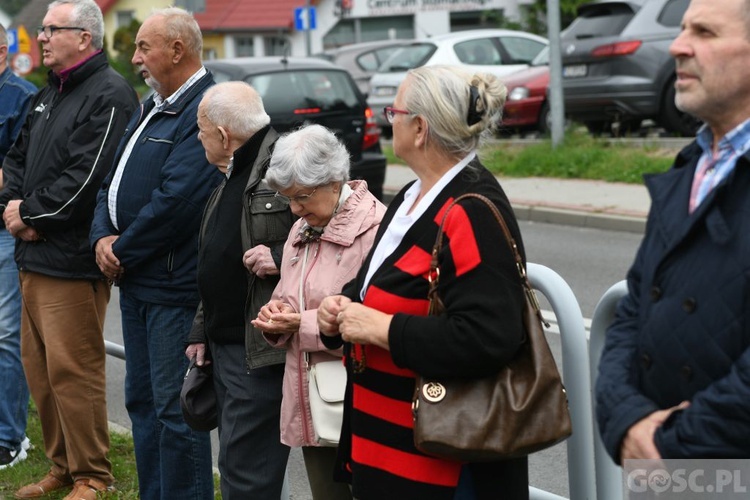 Iskra miłosierdzia na ulicach Świebodzina