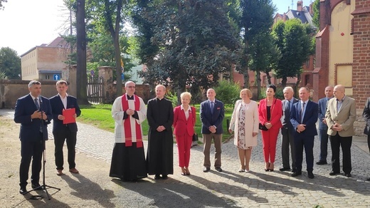 Poświęcenie stacji szlaku św. Wojciecha w Ząbkowicach Śl.