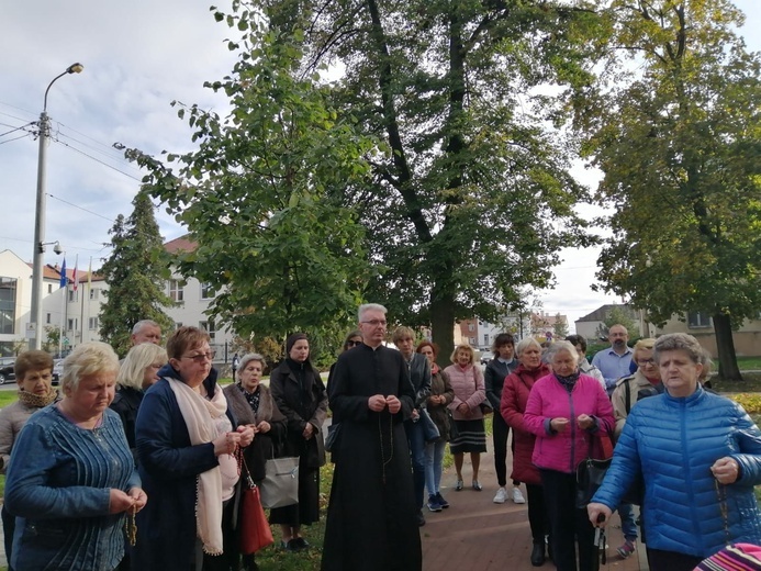 Przasnysz. Koronka na ulicach miast