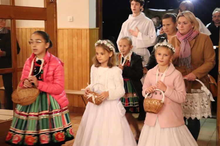 Boczki Chełmońskie. Odpust parafialny z udziałem chóru wspólnoty Dom Nadziei z Żułowa