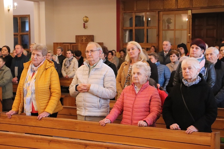 Boczki Chełmońskie. Odpust parafialny z udziałem chóru wspólnoty Dom Nadziei z Żułowa