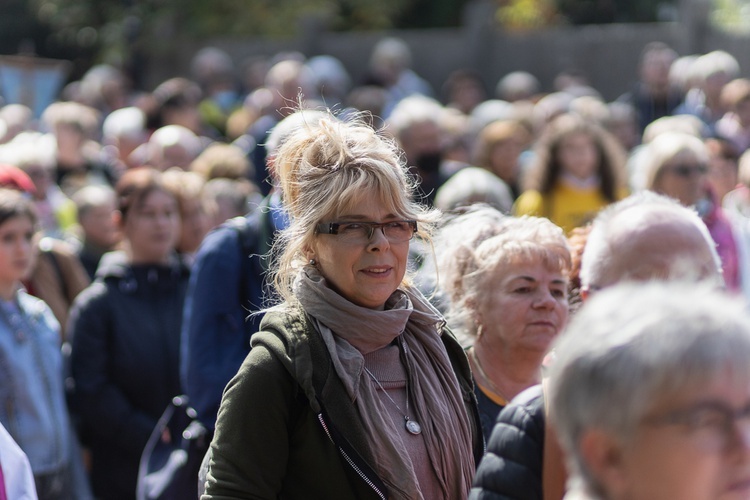 Pielgrzymka Żywego Różańca do Barda