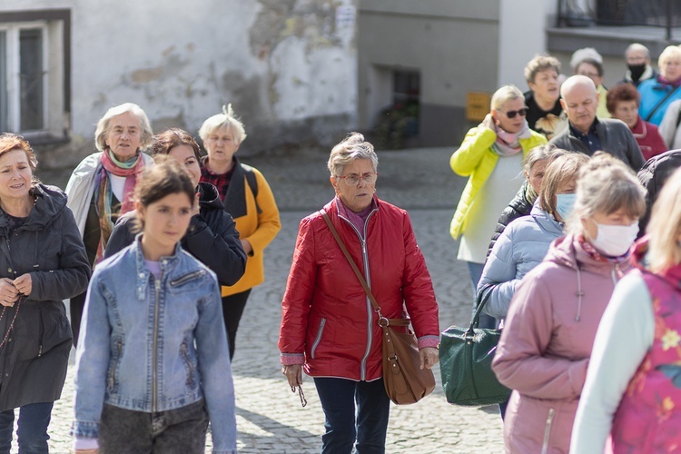 Pielgrzymka Żywego Różańca do Barda