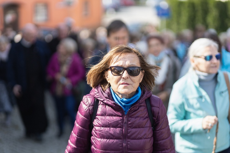 Pielgrzymka Żywego Różańca do Barda