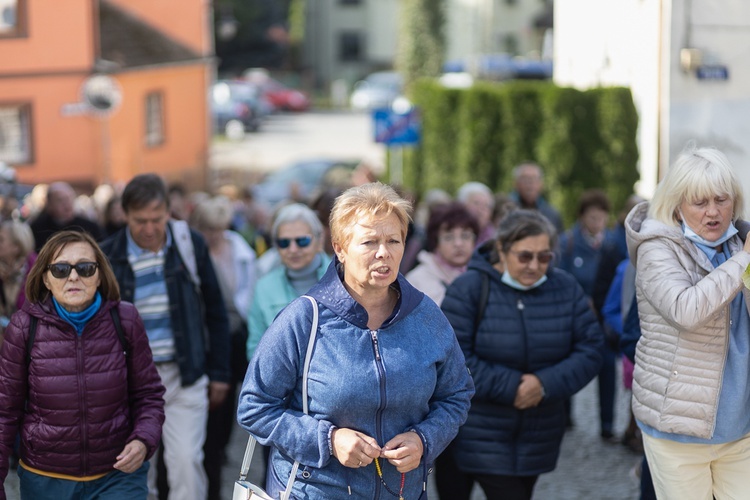 Pielgrzymka Żywego Różańca do Barda