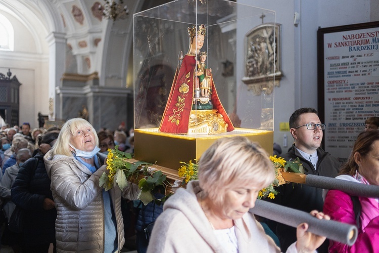 Pielgrzymka Żywego Różańca do Barda