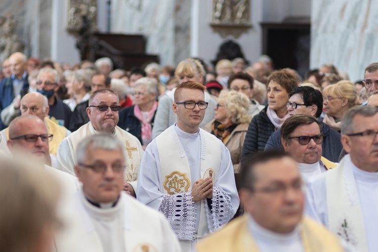 Pielgrzymka Żywego Różańca do Barda