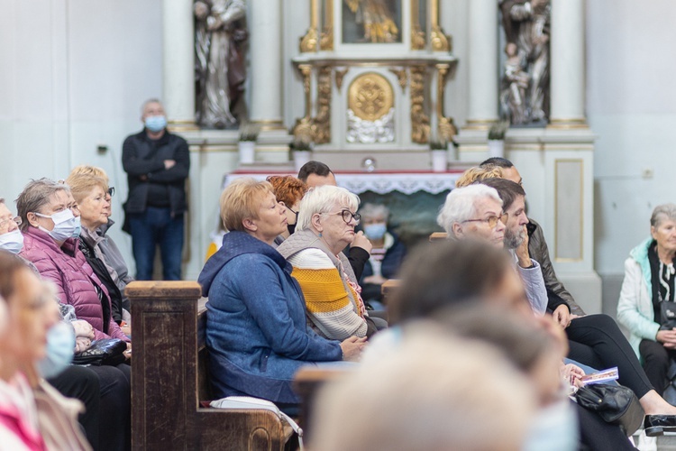 Pielgrzymka Żywego Różańca do Barda