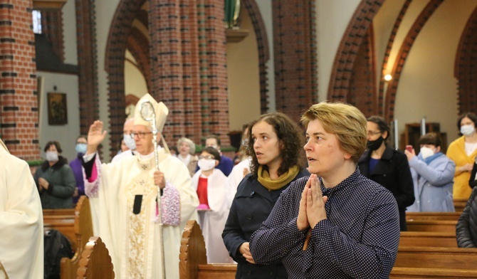 Bp A. Wodarczyk do dziewic konsekrowanych: "Bądźcie przewodniczkami na wzór aniołów".