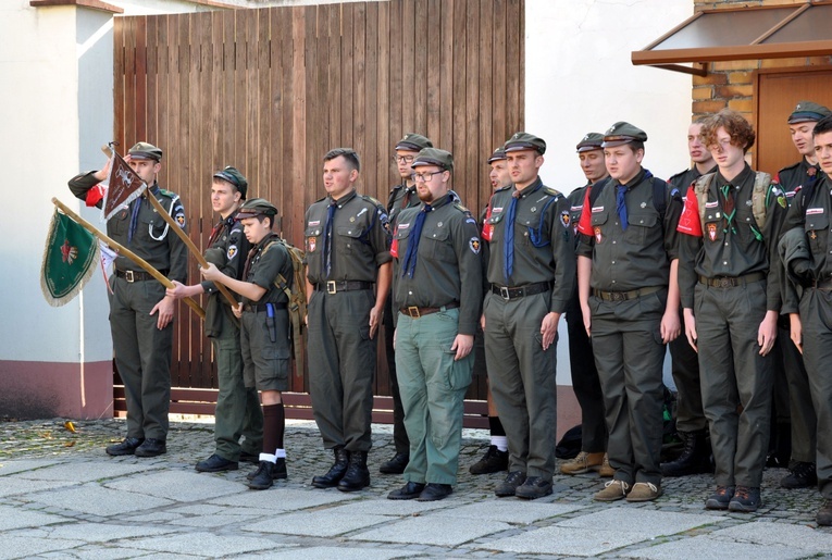 Poświęcenie tryptyku dla harcerzy