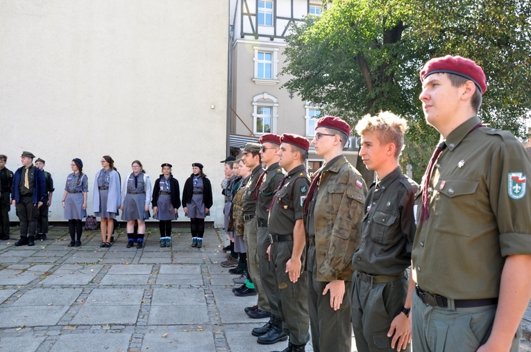 Poświęcenie tryptyku dla harcerzy