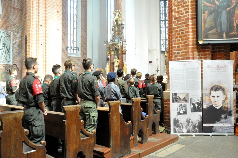 Poświęcenie tryptyku dla harcerzy