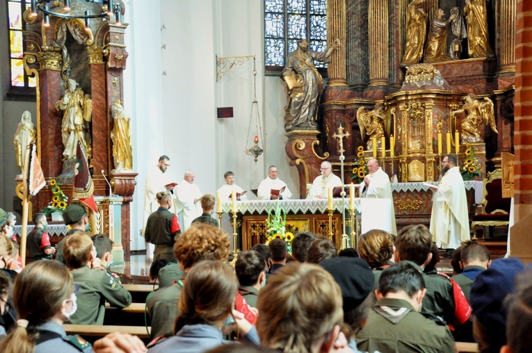 Poświęcenie tryptyku dla harcerzy