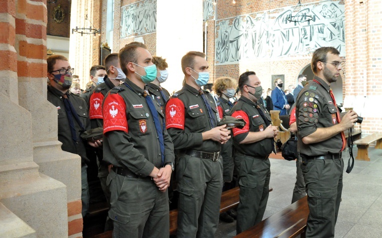 Poświęcenie tryptyku dla harcerzy