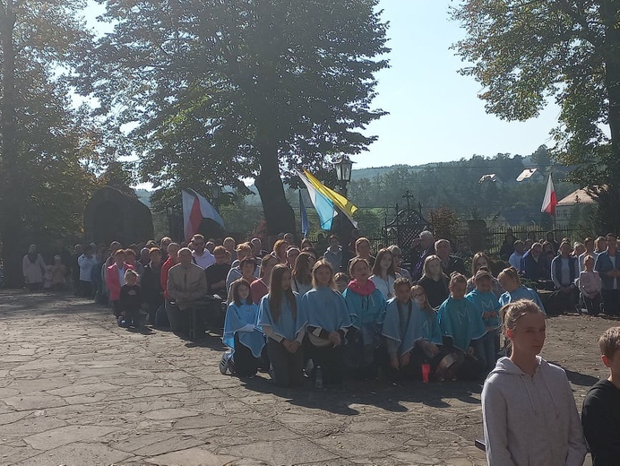 Z Uszwi do Porąbki Uszewskiej