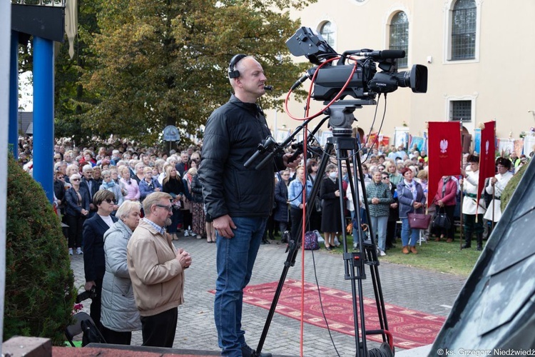 Pielgrzymka Żywego Różańca w Rokitnie