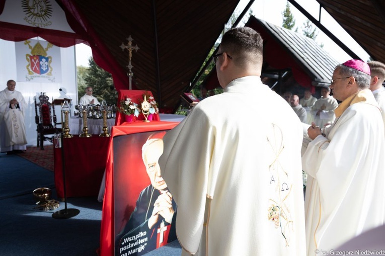 Pielgrzymka Żywego Różańca w Rokitnie