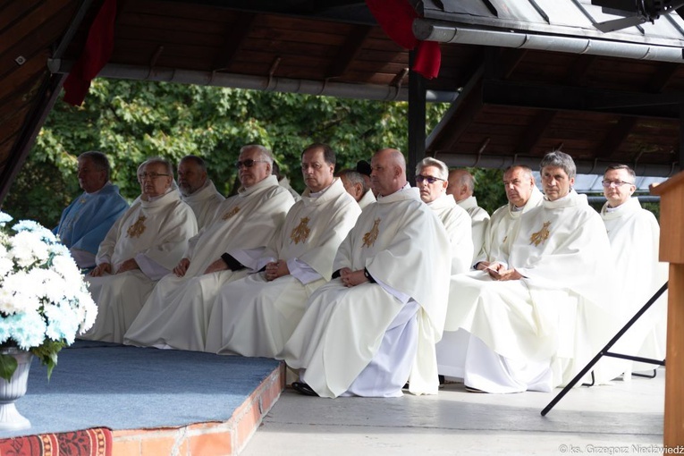 Pielgrzymka Żywego Różańca w Rokitnie