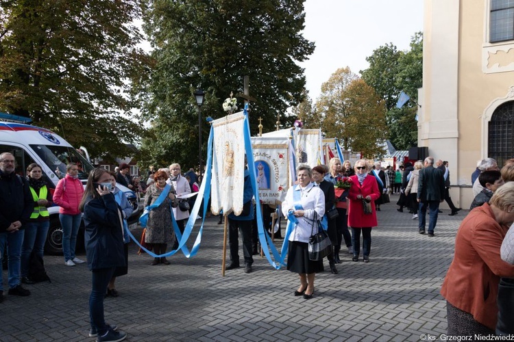 Pielgrzymka Żywego Różańca w Rokitnie